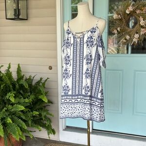 White/Blue Dress Size L
